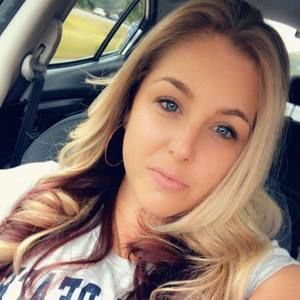 Meet your Posher, Janine